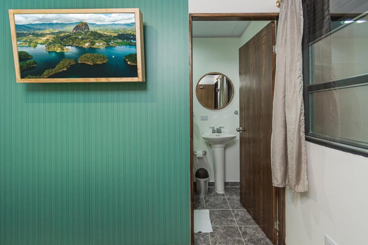 Nomada Hotel Guatapé מראה חיצוני תמונה