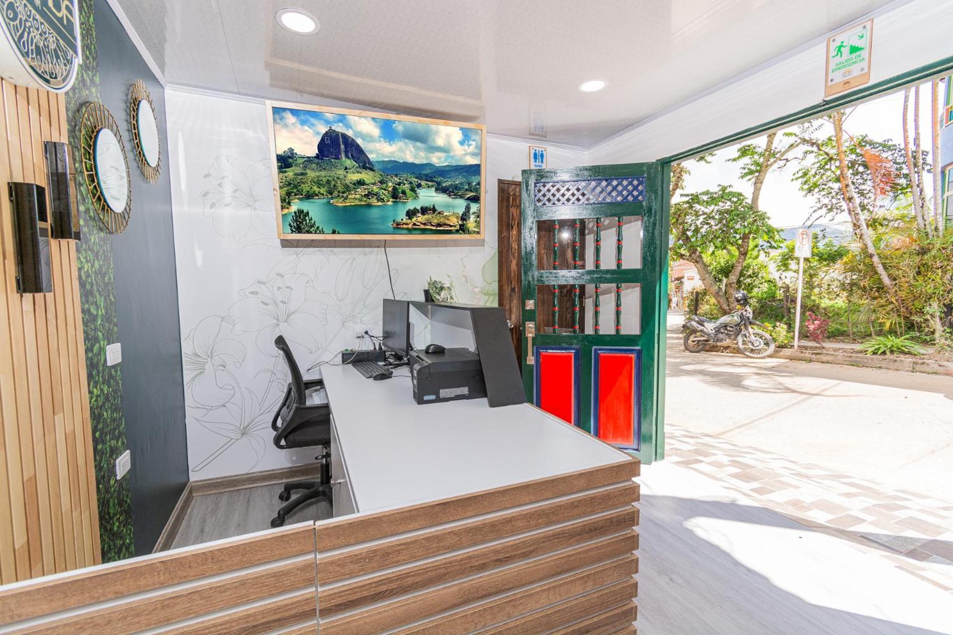 Nomada Hotel Guatapé מראה חיצוני תמונה